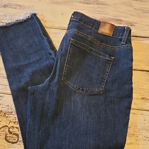 Maurices Dark Blue Cropped Jeans - Picture 6 of 7